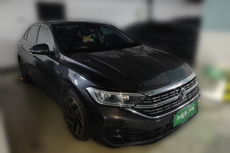 Used Volkswagen Sagitar 2023 280TSI DSG Excellence Edition Front Right 45 Deg
