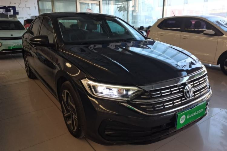 Used Volkswagen Sagitar 2023 200TSI DSG Excellence Edition Front Right 45 Deg