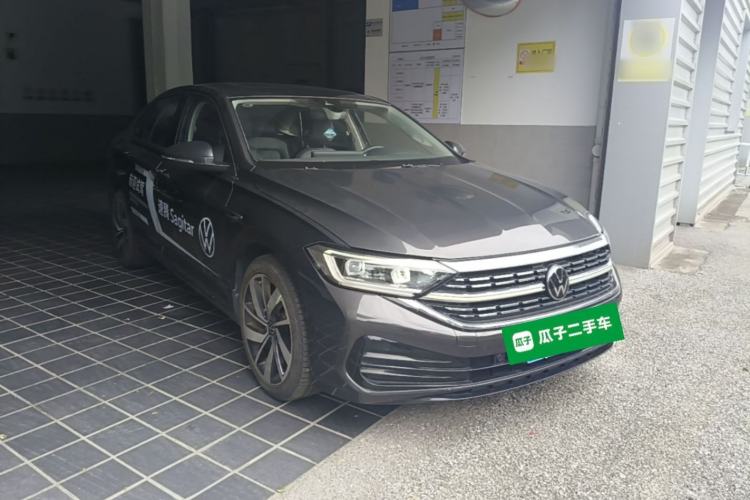 Used Volkswagen Sagitar 2023 300TSI DSG Excellence Edition Front Right 45 Deg