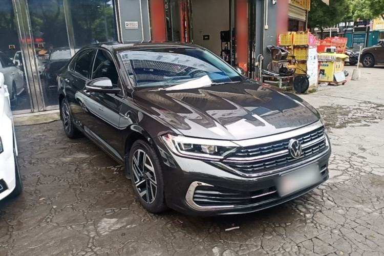 Used Volkswagen Sagitar 2023 300TSI DSG Excellence Edition Front Right 45 Deg