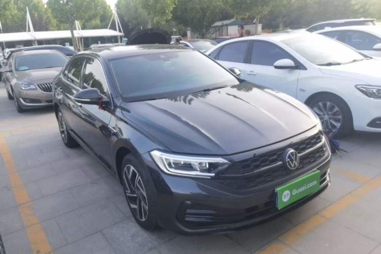 Used Volkswagen Sagitar 2023 300TSI DSG Excellence Edition Front Right 45 Deg