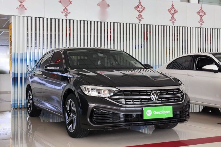 Used Volkswagen Sagitar 2023 300TSI DSG Excellence Edition Front Right 45 Deg