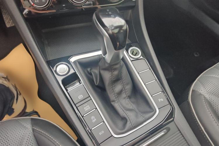 Used Volkswagen Sagitar 2023 280TSI DSG Beyond Lite Edition Gear Lever