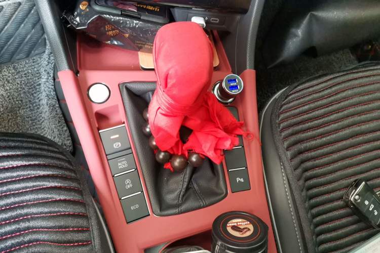 Used Volkswagen Sagitar 2023 200TSI DSG Excellence Edition Gear Lever