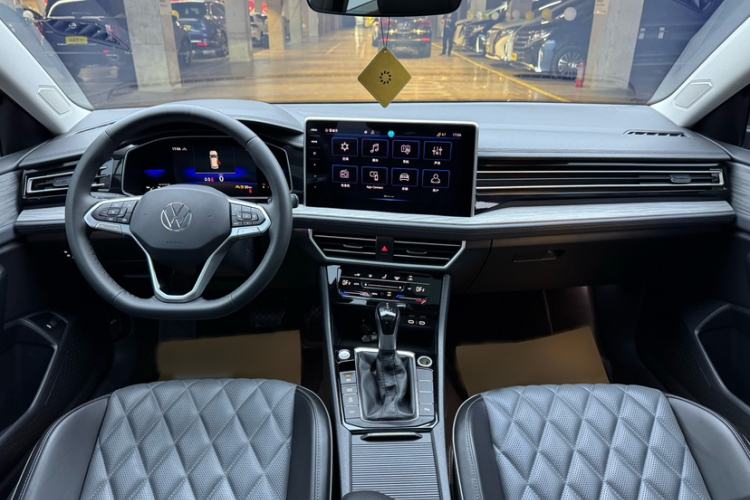 Used Volkswagen Sagitar 2023 200TSI DSG Excellence Edition Interior 1