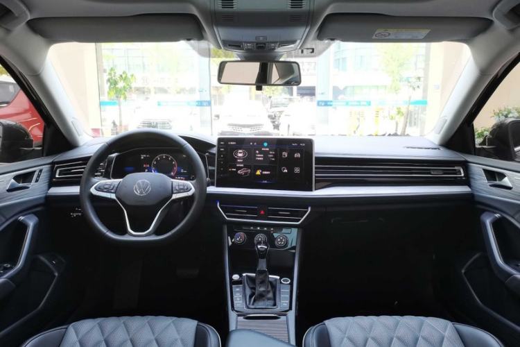 Used Volkswagen Sagitar 2023 300TSI DSG Excellence Edition Interior 1