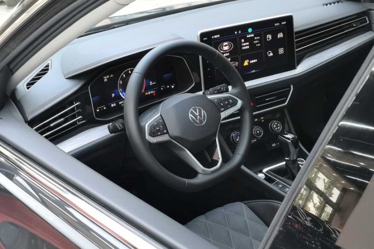 Used Volkswagen Sagitar 2023 300TSI DSG Excellence Edition Interior 2