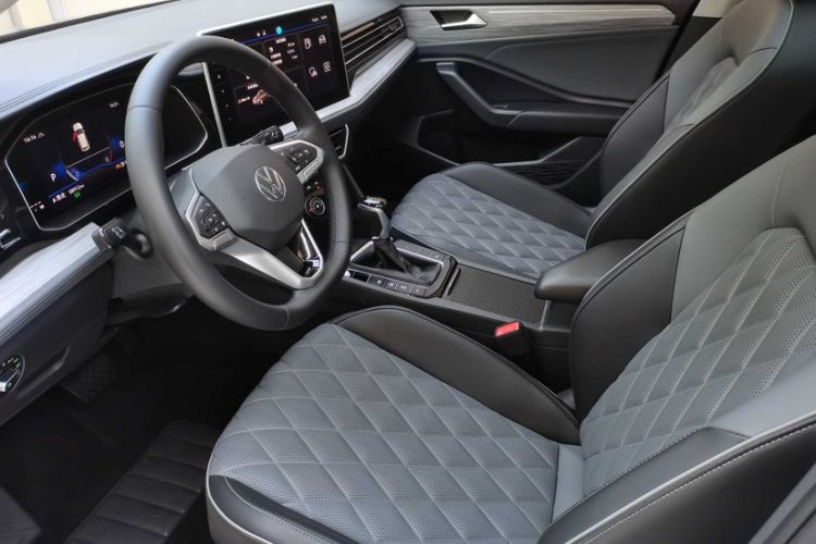 Used Volkswagen Sagitar 2023 300TSI DSG Excellence Edition Interior 3