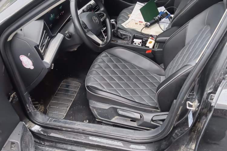 Used Volkswagen Sagitar 2023 300TSI DSG Excellence Edition Interior 3