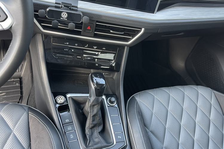 Used Volkswagen Sagitar 2023 300TSI DSG Excellence Edition Interior 3