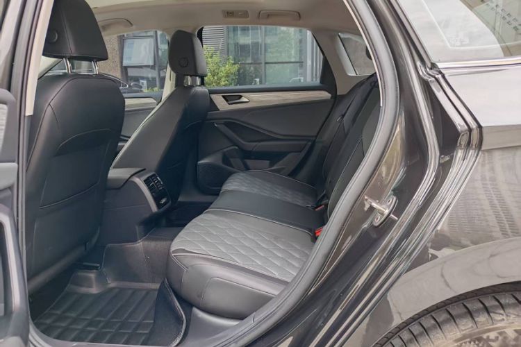 Used Volkswagen Sagitar 2023 200TSI DSG Excellence Edition Interior 4