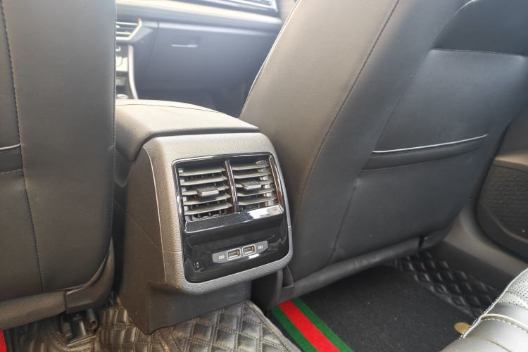 Used Volkswagen Sagitar 2023 300TSI DSG Excellence Edition Interior 5