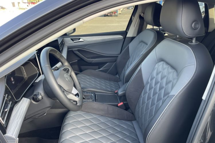 Used Volkswagen Sagitar 2023 300TSI DSG Excellence Edition Interior 5