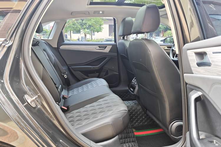 Used Volkswagen Sagitar 2023 300TSI DSG Excellence Edition Interior 8