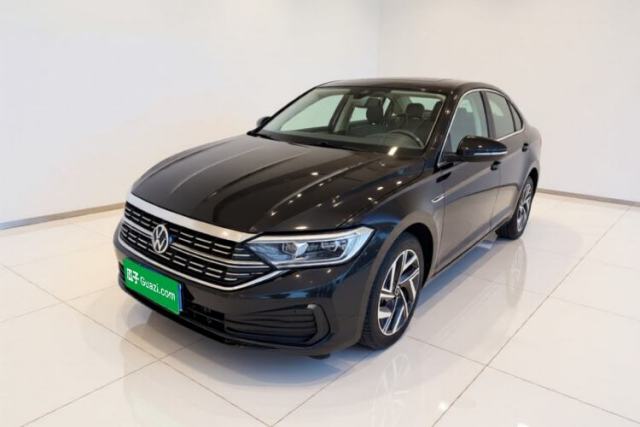 Ojetý Volkswagen Sagitar 2023 200TSI DSG Excellence Edition