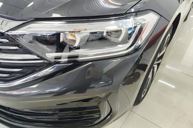 Used Volkswagen Sagitar 2023 300TSI DSG Excellence Edition Left Front Headlight