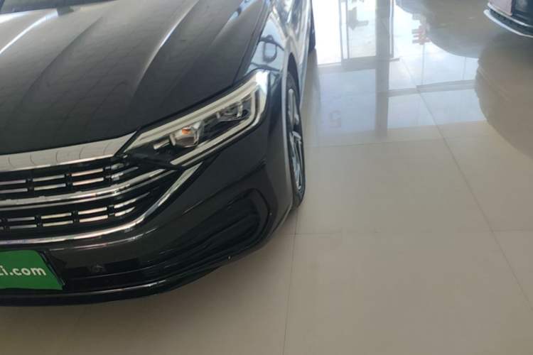 Used Volkswagen Sagitar 2023 300TSI DSG Excellence Edition Left Front Headlight