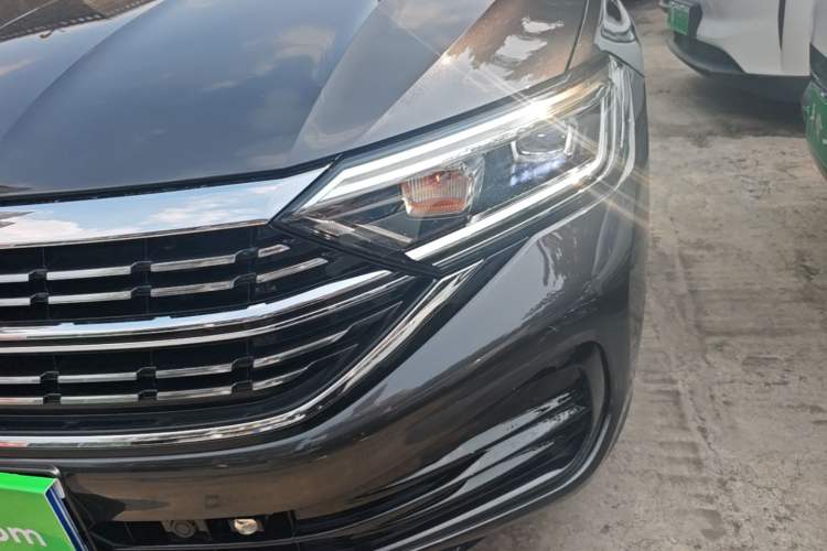 Used Volkswagen Sagitar 2023 300TSI DSG Excellence Edition Left Front Headlight