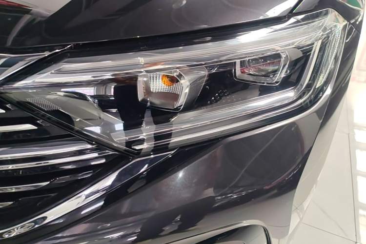 Used Volkswagen Sagitar 2023 300TSI DSG Excellence Edition Left Front Headlight