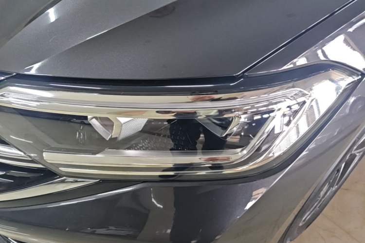 Used Volkswagen Sagitar 2023 300TSI DSG Excellence Edition Left Front Headlight