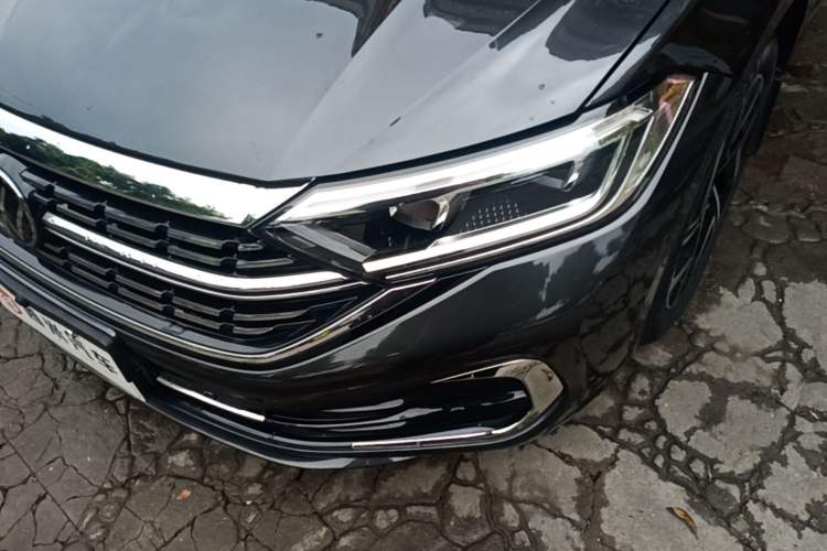 Used Volkswagen Sagitar 2023 300TSI DSG Excellence Edition Left Front Headlight