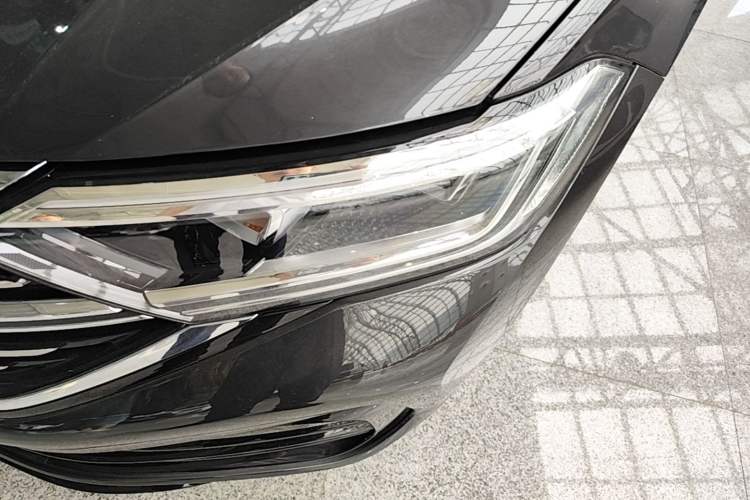 Used Volkswagen Sagitar 2023 300TSI DSG Excellence Edition Left Front Headlight