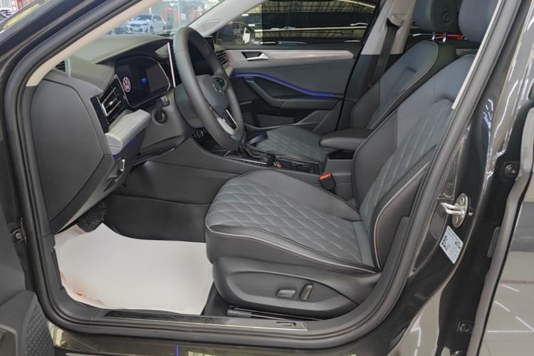 Used Volkswagen Sagitar 2023 300TSI DSG Excellence Edition Left Front Seat