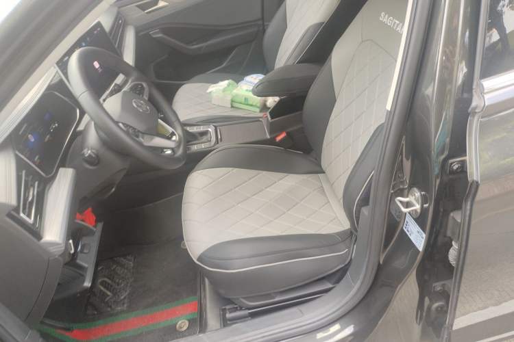 Used Volkswagen Sagitar 2023 300TSI DSG Excellence Edition Left Front Seat