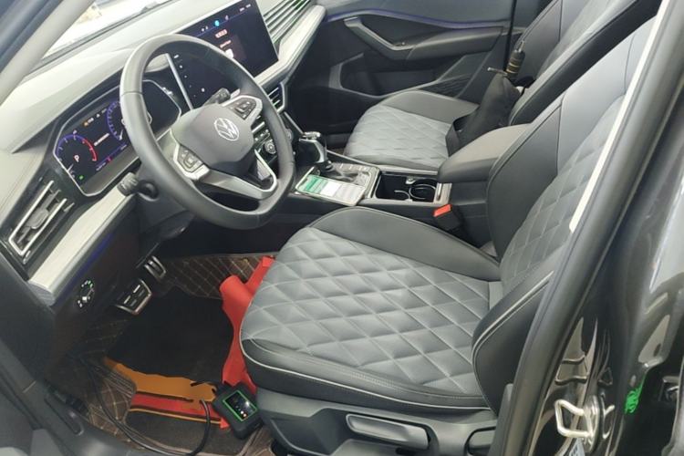 Used Volkswagen Sagitar 2023 300TSI DSG Excellence Edition Left Front Seat