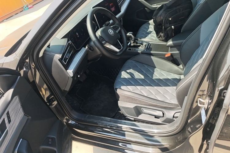 Used Volkswagen Sagitar 2023 300TSI DSG Excellence Edition Left Front Seat