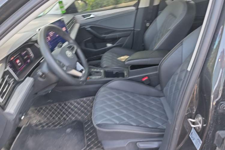 Used Volkswagen Sagitar 2023 280TSI DSG Excellence Plus Edition Left Front Seat