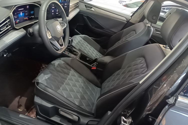 Used Volkswagen Sagitar 2023 300TSI DSG Excellence Edition Left Front Seat