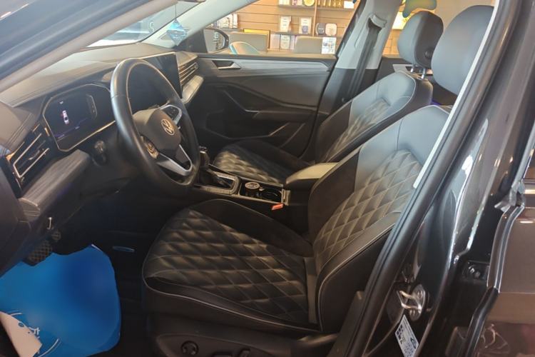 Used Volkswagen Sagitar 2023 300TSI DSG Excellence Edition Left Front Seat