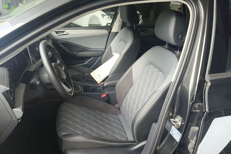 Used Volkswagen Sagitar 2023 300TSI DSG Excellence Edition Left Front Seat