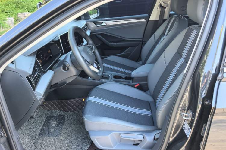 Used Volkswagen Sagitar 2023 300TSI DSG Flyover Edition Left Front Seat