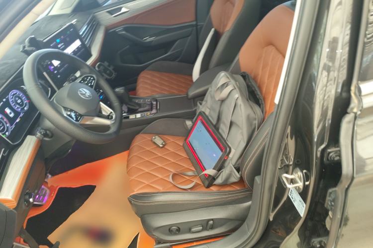 Used Volkswagen Sagitar 2023 300TSI DSG Excellence Edition Left Front Seat