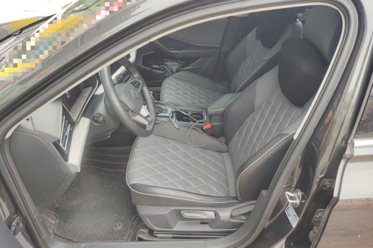 Used Volkswagen Sagitar 2023 300TSI DSG Excellence Edition Left Front Seat