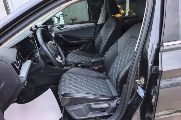 Used Volkswagen Sagitar 2023 300TSI DSG Excellence Edition Left Front Seat