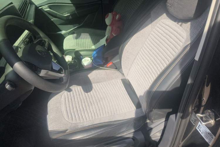 Used Volkswagen Sagitar 2023 300TSI DSG Excellence Edition Left Front Seat
