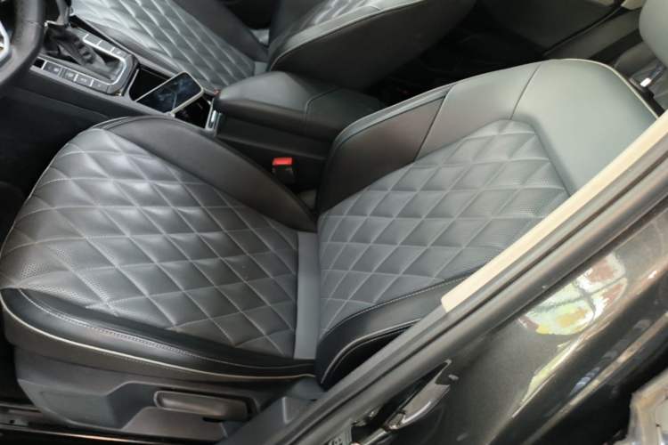 Used Volkswagen Sagitar 2023 300TSI DSG Excellence Edition Left Front Seat