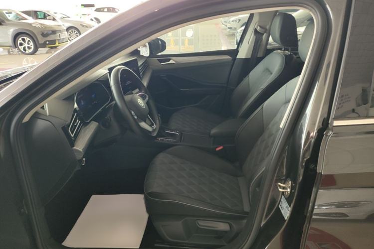 Used Volkswagen Sagitar 2023 300TSI DSG Excellence Edition Left Front Seat