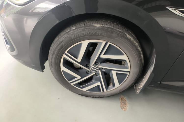 Used Volkswagen Sagitar 2023 300TSI DSG Excellence Edition Left Front Wheel Hub