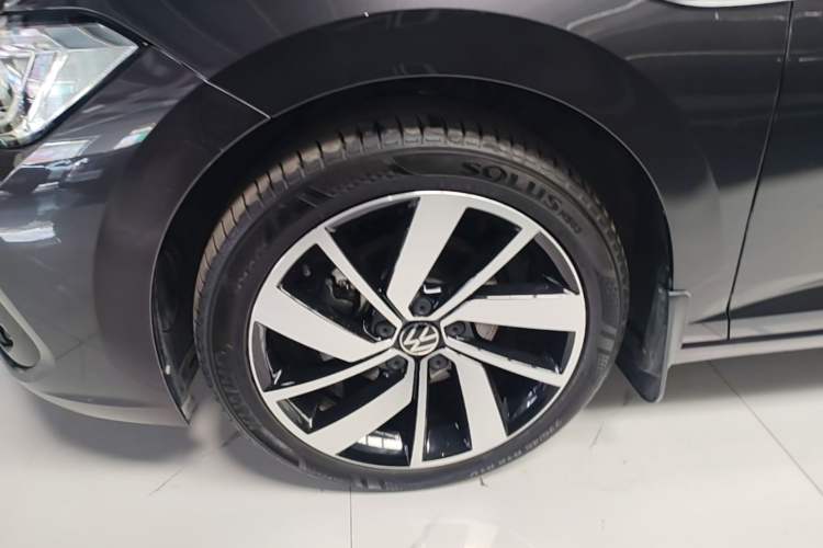 Used Volkswagen Sagitar 2023 300TSI DSG Excellence Edition Left Front Wheel Hub