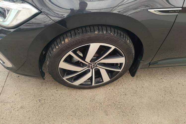 Used Volkswagen Sagitar 2023 300TSI DSG Excellence Edition Left Front Wheel Hub