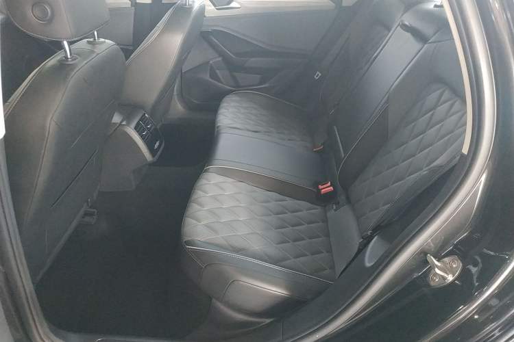 Used Volkswagen Sagitar 2023 300TSI DSG Excellence Edition Left Rear Seat