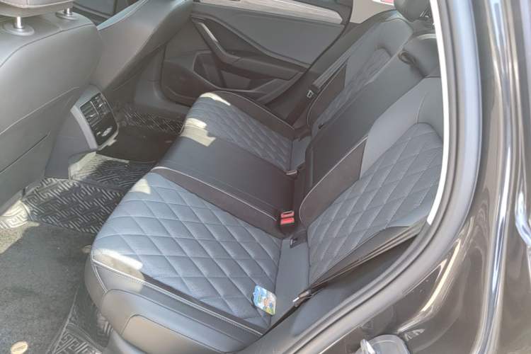 Used Volkswagen Sagitar 2023 300TSI DSG Excellence Edition Left Rear Seat