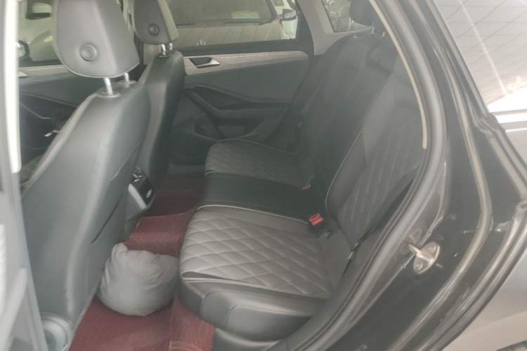 Used Volkswagen Sagitar 2023 300TSI DSG Excellence Edition Left Rear Seat
