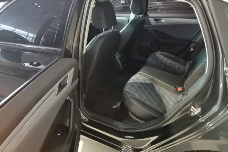 Used Volkswagen Sagitar 2023 300TSI DSG Excellence Edition Left Rear Seat