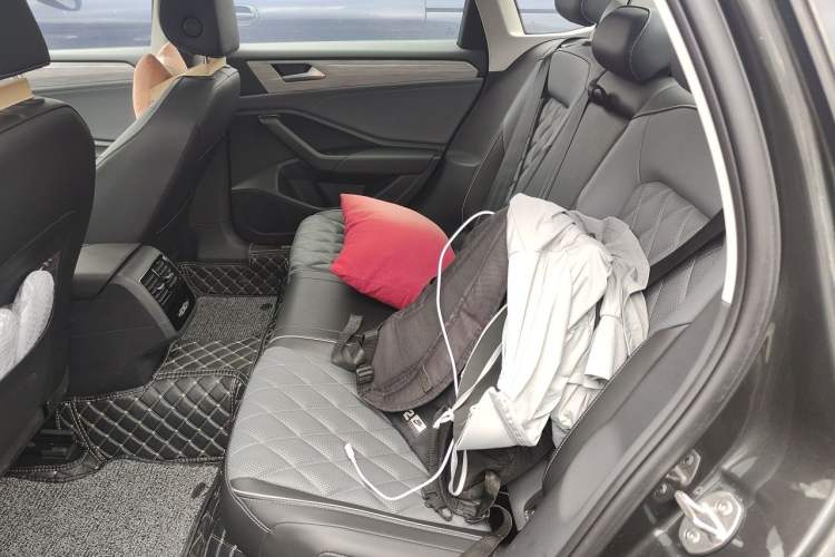 Used Volkswagen Sagitar 2023 300TSI DSG Excellence Edition Left Rear Seat