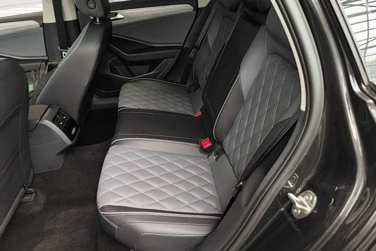 Used Volkswagen Sagitar 2023 300TSI DSG Excellence Edition Left Rear Seat